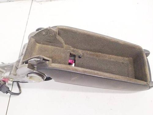 Used Armrest / Center console Armrest / Center console AUDI A4 B7 (8EC) 2.0 TDI (170 hp) 36687612 36687612