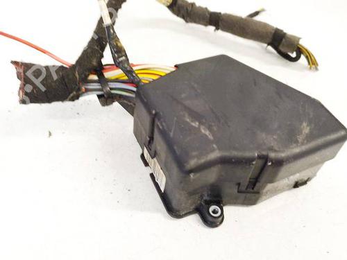 Fuse box VW PASSAT B5 Variant (3B5) 1.9 TDI | BP37063368E1 - Image 3