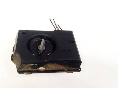 lamp-holder-audi-100-c4-avant-4a5-1990-1991-1992-1993-1994-35140479 main image