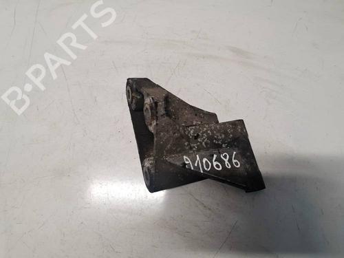 Supporto Supporto NISSAN X-TRAIL I (T30) 2.2 dCi (136 hp) 33971844 33971844