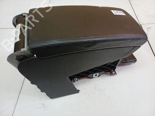 Used Armrest / Center console Armrest / Center console 34800121 34800121