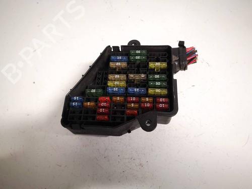 fuse-box-audi-a4-b7-8ec-2004-2005-2006-2007-2008-2009-32622317 main image