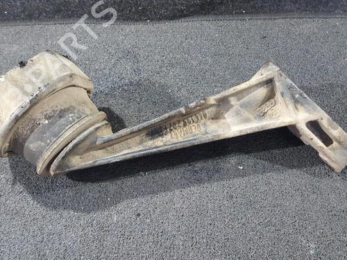 Used Engine mount Engine mount VW TRANSPORTER T4 Van (70A, 70H, 7DA, 7DH) 2.0 (84 hp) 33482361 33482361