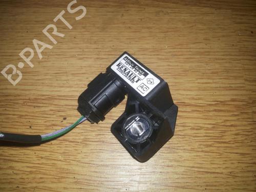Used Electronic module Electronic module RENAULT MEGANE II (BM0/1_, CM0/1_) 1.4 16V (82 hp) 33500389 33500389