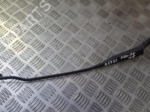 front-windshield-wiper-arm-audi-a4-b5-8d2-1994-1995-1996-1997-1998-1999-2000-2001-33493249 main image
