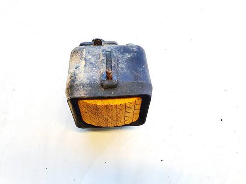 fuse-box-audi-a4-b5-8d2-1994-1995-1996-1997-1998-1999-2000-2001-32930987 main image