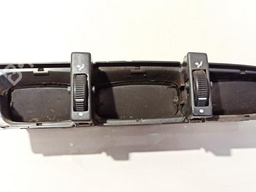 Used Air vent Air vent PEUGEOT BOXER Bus (244, Z_) 2.0 HDi (84 hp) 33062404 33062404