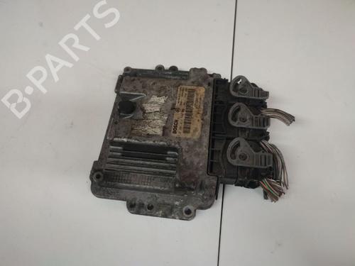 Used Engine control unit (ECU) Engine control unit (ECU) RENAULT GRAND SCÉNIC II (JM0/1_) 1.9 dCi (JM14) (131 hp) 35940603 35940603