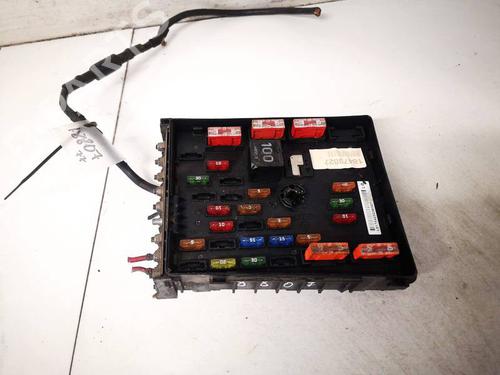 Used Fuse box Fuse box VW PASSAT B6 (3C2) 2.0 TDI (140 hp) 32931654 32931654