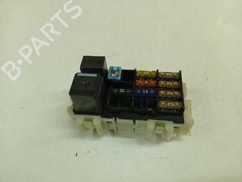 Used Fuse box Fuse box 38766438 38766438