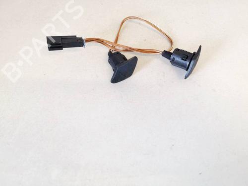 Used Steering wheel controls Steering wheel controls 35259872 35259872
