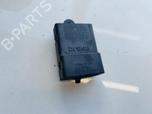 Used Electronic module Electronic module MERCEDES-BENZ VANEO (414) 1.7 CDI (414.700) (75 hp) 32880781 32880781