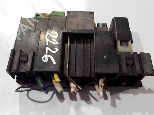 Used Fuse box Fuse box NISSAN MICRA III (K12) 1.2 16V (80 hp) 33483650 33483650