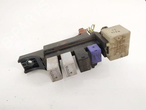 Used Fuse box Fuse box TOYOTA AVENSIS (_T25_) 2.0 D-4D (CDT250_, CDT250R) (116 hp) 32897706 32897706