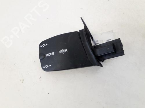 Used Steering wheel controls Steering wheel controls 35598649 35598649