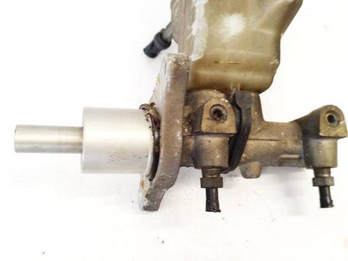 Used Brake master cylinder Brake master cylinder CITROËN C5 III (RD_) 1.6 HDi 110 (RD9HZC) (109 hp) 36770706 36770706