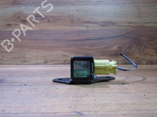 Used Electronic module Electronic module TOYOTA YARIS (_P1_) 1.3 (SCP12_, SCP13_, SCP12R, SCP13R) (87 hp) 33480931 33480931