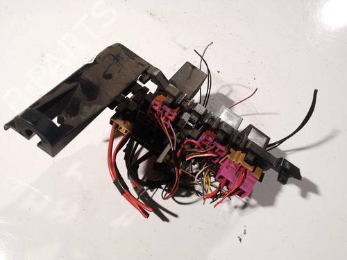 fuse-box-audi-a4-b5-8d2-1994-1995-1996-1997-1998-1999-2000-2001-32579559 main image