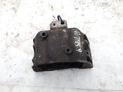 Used Engine mount Engine mount SKODA OCTAVIA I (1U2) 1.9 TDI (90 hp) 32895427 32895427
