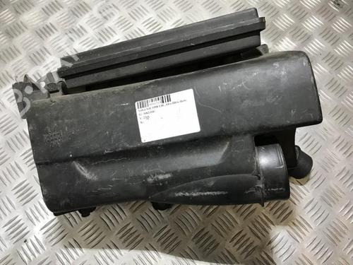 Used Air filter box Air filter box VOLVO S40 I (644) 1.8 (115 hp) 35672513 35672513