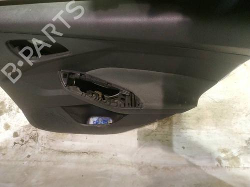 Bageste højre beklædning Bageste højre beklædning FORD FOCUS III 1.6 TDCi (115 hp) 34894112 34894112
