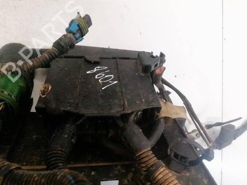 fuse-box-opel-vectra-b-j96-1995-1996-1997-1998-1999-2000-2001-2002-2003-2004-32924979 main image