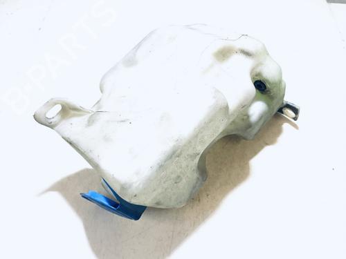 Used Windscreen washer tank Windscreen washer tank VW BORA I (1J2) 1.9 TDI (90 hp) 35879015 35879015