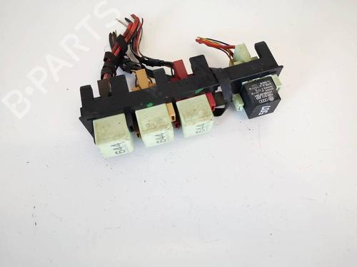 Used Fuse box VW TIGUAN (5N_) 2.0 TDI (140 hp) 32957576