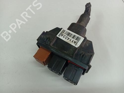 Used Fuse box Fuse box 36658704 36658704