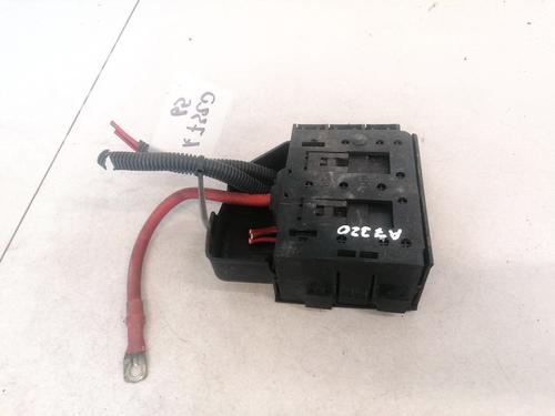 Used Fuse box Fuse box OPEL OMEGA B (V94) 2.0 DTI 16V (F69, M69, P69) (101 hp) 32884664 32884664