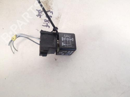 Used Electronic sensor Electronic sensor VW PASSAT B3/B4 Variant (3A5, 35I) 1.9 TDI (90 hp) 32899197 32899197
