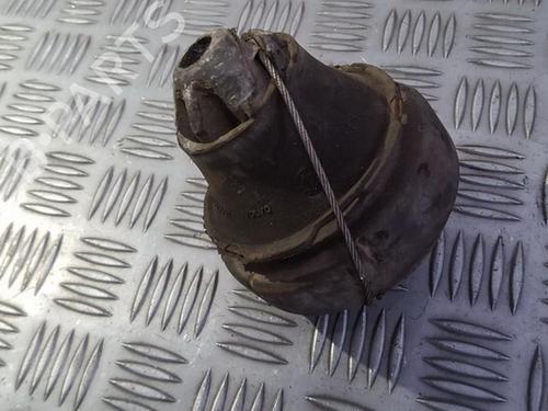 Used Engine mount Engine mount VOLVO S60 I (384) 2.4 (140 hp) 33494135 33494135