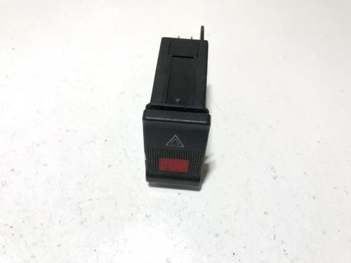 warning-switch-audi-a6-c4-avant-4a5-1994-1995-1996-1997-1998-35832346 main image