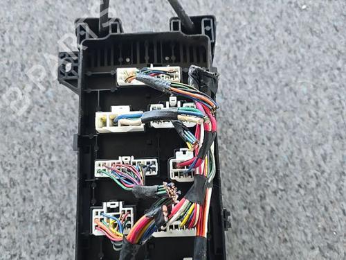 Used Fuse box Fuse box KIA SORENTO I (JC) 3.5 (194 hp) 33749919 33749919