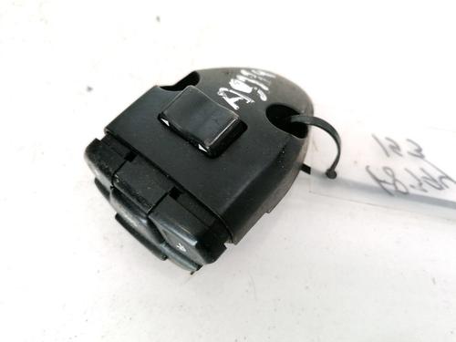 steering-wheel-controls-nissan-primera-hatchback-p12-2002-35394951 main image