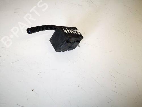 Used Electronic module Electronic module LEXUS IS II (_E2_) 220d (ALE20) (177 hp) 32589822 32589822