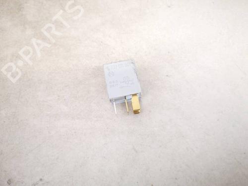 Used Electronic sensor Electronic sensor TOYOTA COROLLA Verso (ZER_, ZZE12_, R1_) 2.2 D-4D (AUR10_, AUR10R) (136 hp) 32922464 32922464