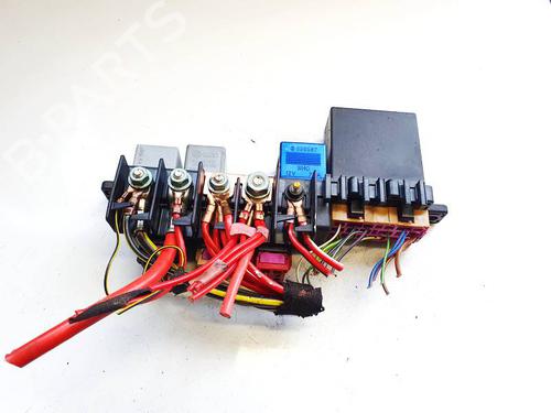 Boîte à Fusibles AUDI A6 C5 (4B2, 4B4) 2.5 TDI quattro (180 hp) 32627915