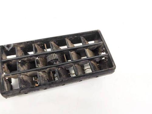 Used Air vent Air vent VW TRANSPORTER T4 Van (70A, 70H, 7DA, 7DH) 2.4 D (78 hp) 32941753 32941753