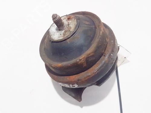 Used Engine mount Engine mount VW PASSAT B3/B4 Variant (3A5, 35I) 1.9 TD (75 hp) 33077047 33077047