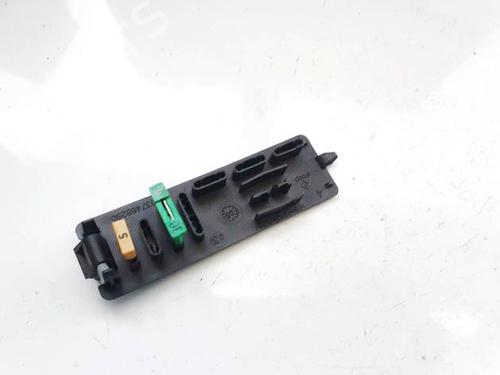 Used Fuse box Fuse box CITROËN C4 Picasso I MPV (UD_) 2.0 HDi 138 (136 hp) 36060506 36060506