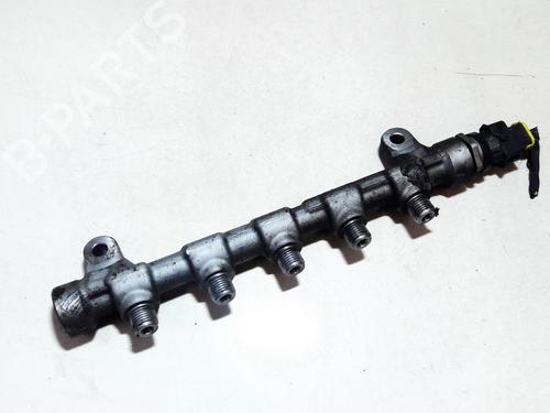 Used Injection rail Injection rail HYUNDAI i30 Estate (FD) 1.6 CRDi (116 hp) 35640796 35640796