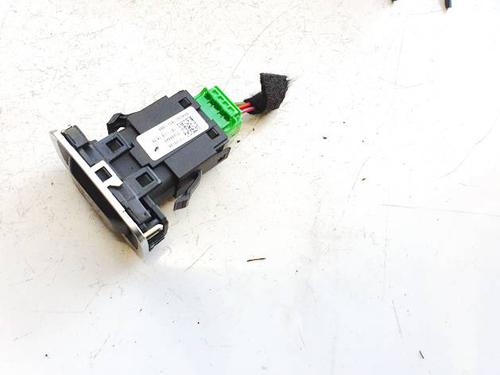 Switch VOLVO V40 Hatchback (525) T2 | BP39222442I30 - Image 3