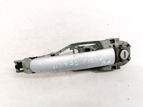 front-left-exterior-door-handle-vw-passat-b5-variant-3b5-1997-1998-1999-2000-2001-35564642 main image