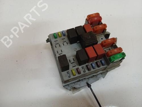 Used Fuse box Fuse box 37598139 37598139