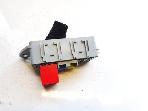 Used Fuse box Fuse box FIAT 500L (351_, 352_) 1.3 D Multijet (199LXY1A, 199LXY11) (84 hp) 40244838 40244838