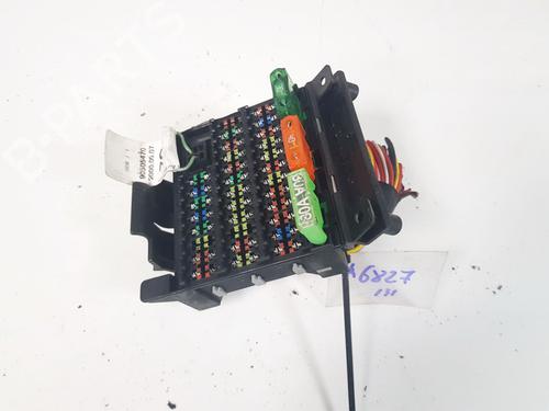 Used Fuse box Fuse box OPEL OMEGA B (V94) 2.2 DTI 16V (F69, M69, P69) (120 hp) 33089849 33089849