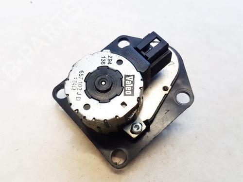 electronic-module-peugeot-607-9d-9u-2000-33104784 main image