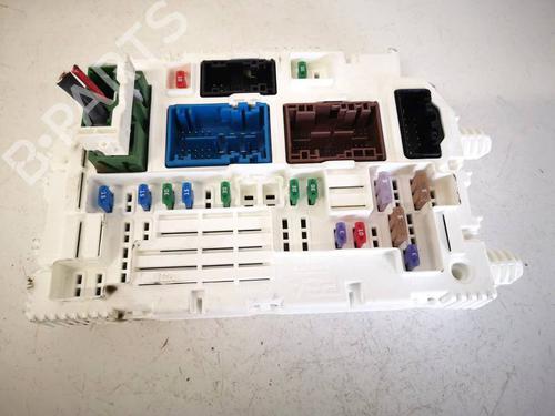 Used Fuse box Fuse box 35971271 35971271