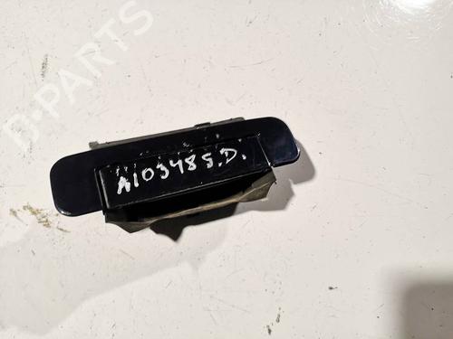 front-right-exterior-door-handle-audi-a4-b5-8d2-1994-1995-1996-1997-1998-1999-2000-2001-35017528 main image